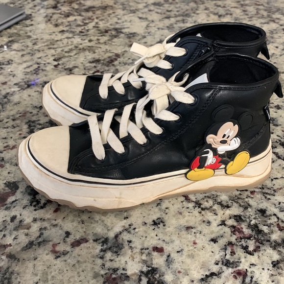 Zara Youth Mickey Mouse shoes - Picture 3 of 6
